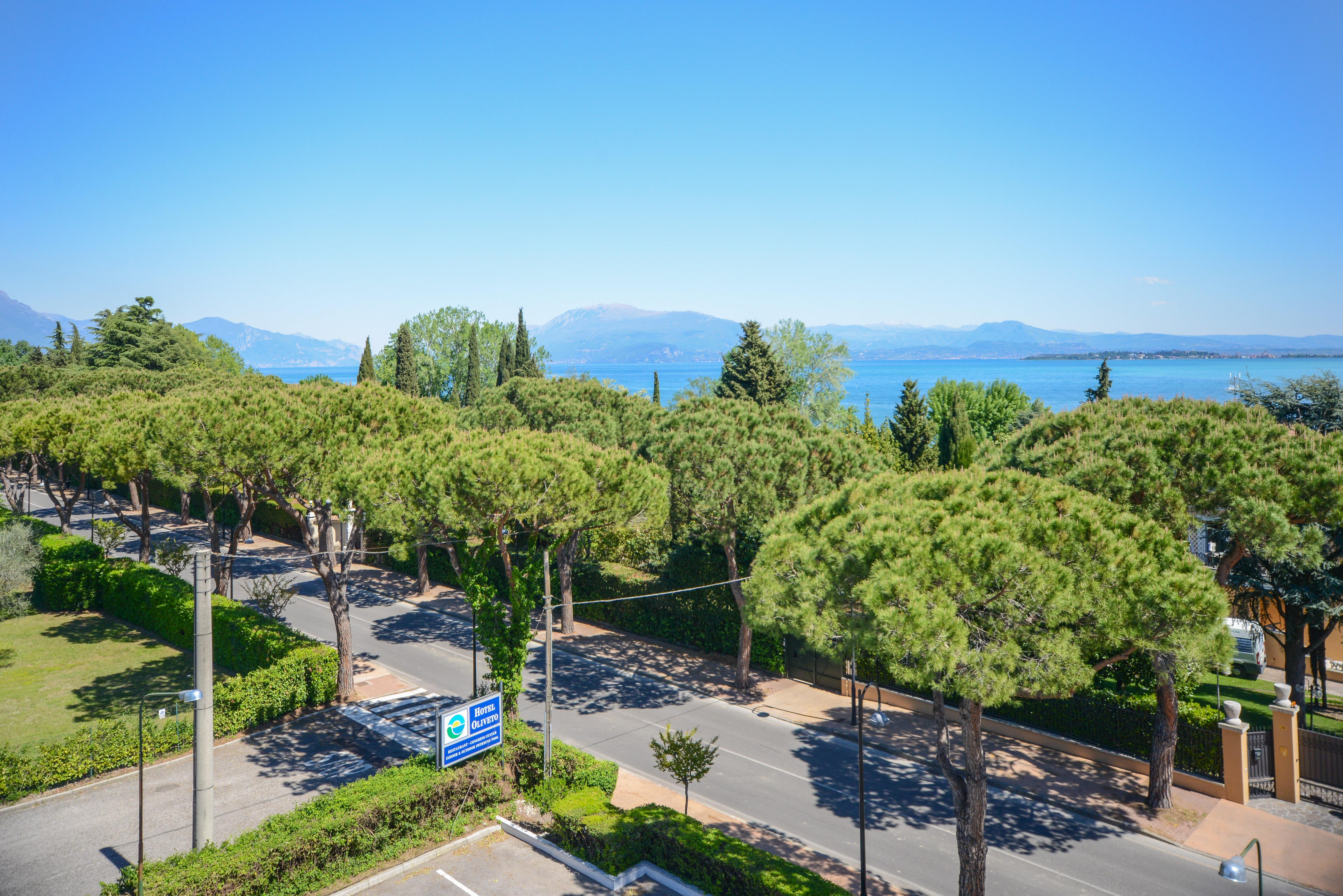 Hotel Oliveto Desenzano del Garda Esterno foto