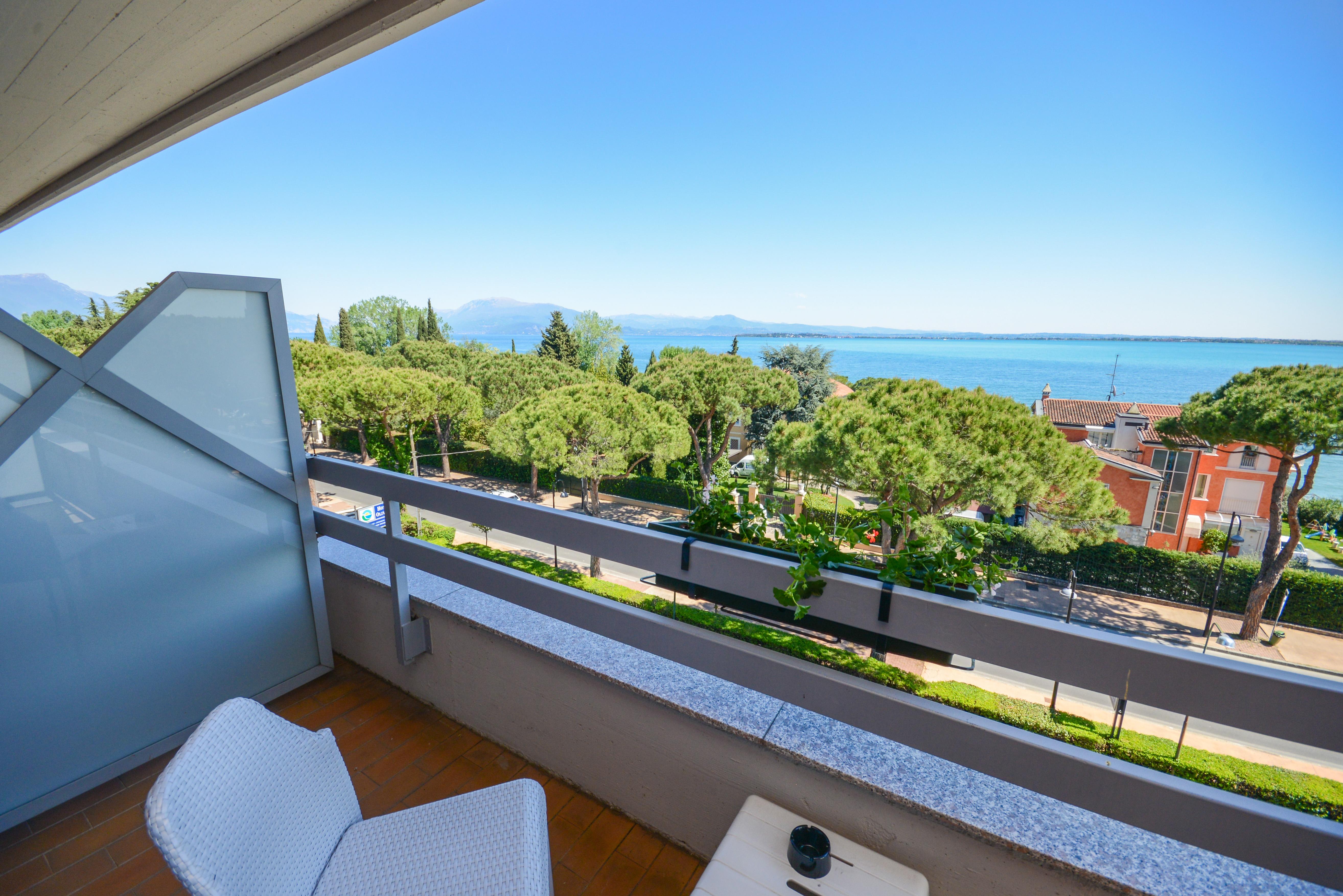 Hotel Oliveto Desenzano del Garda Esterno foto