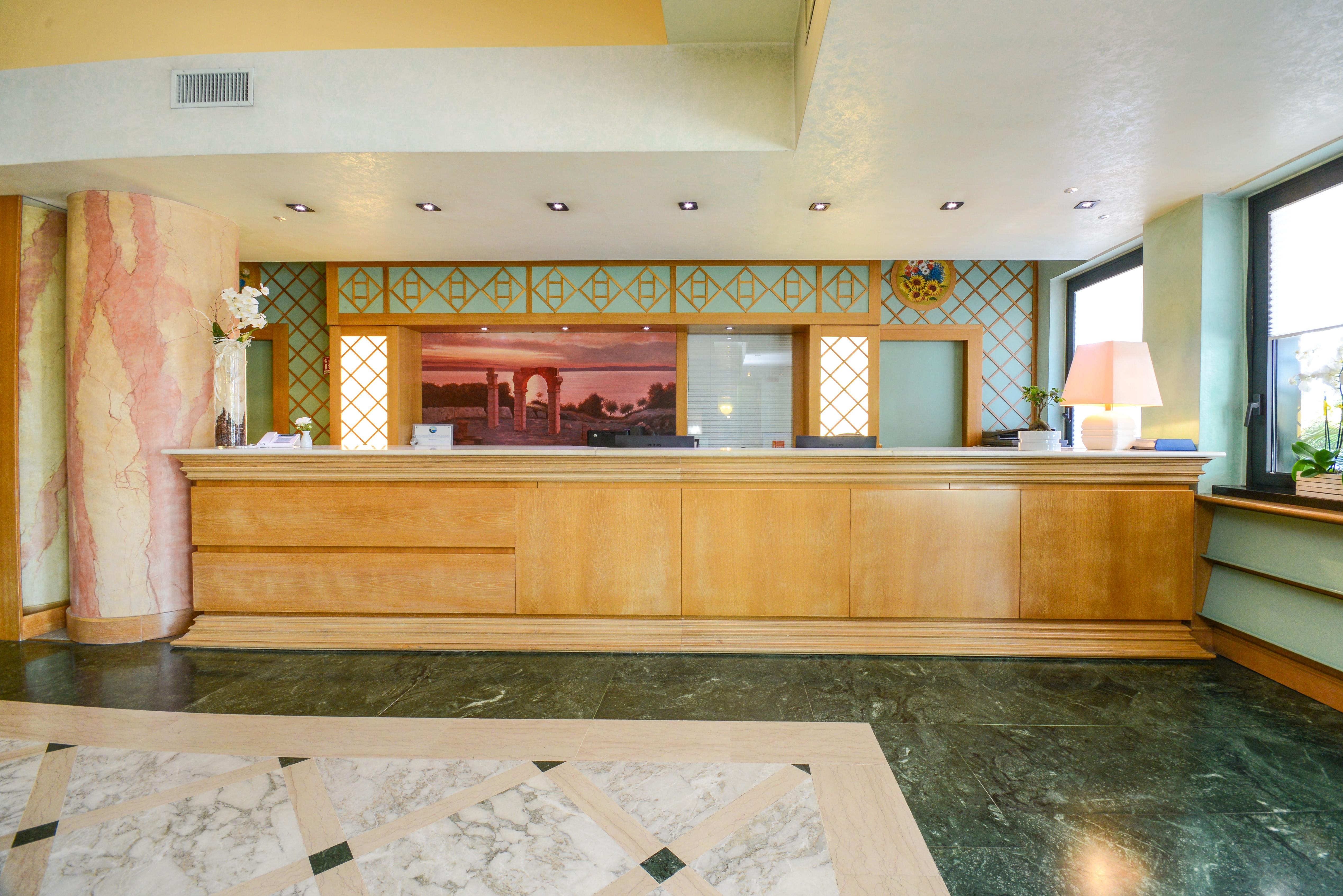 Hotel Oliveto Desenzano del Garda Esterno foto