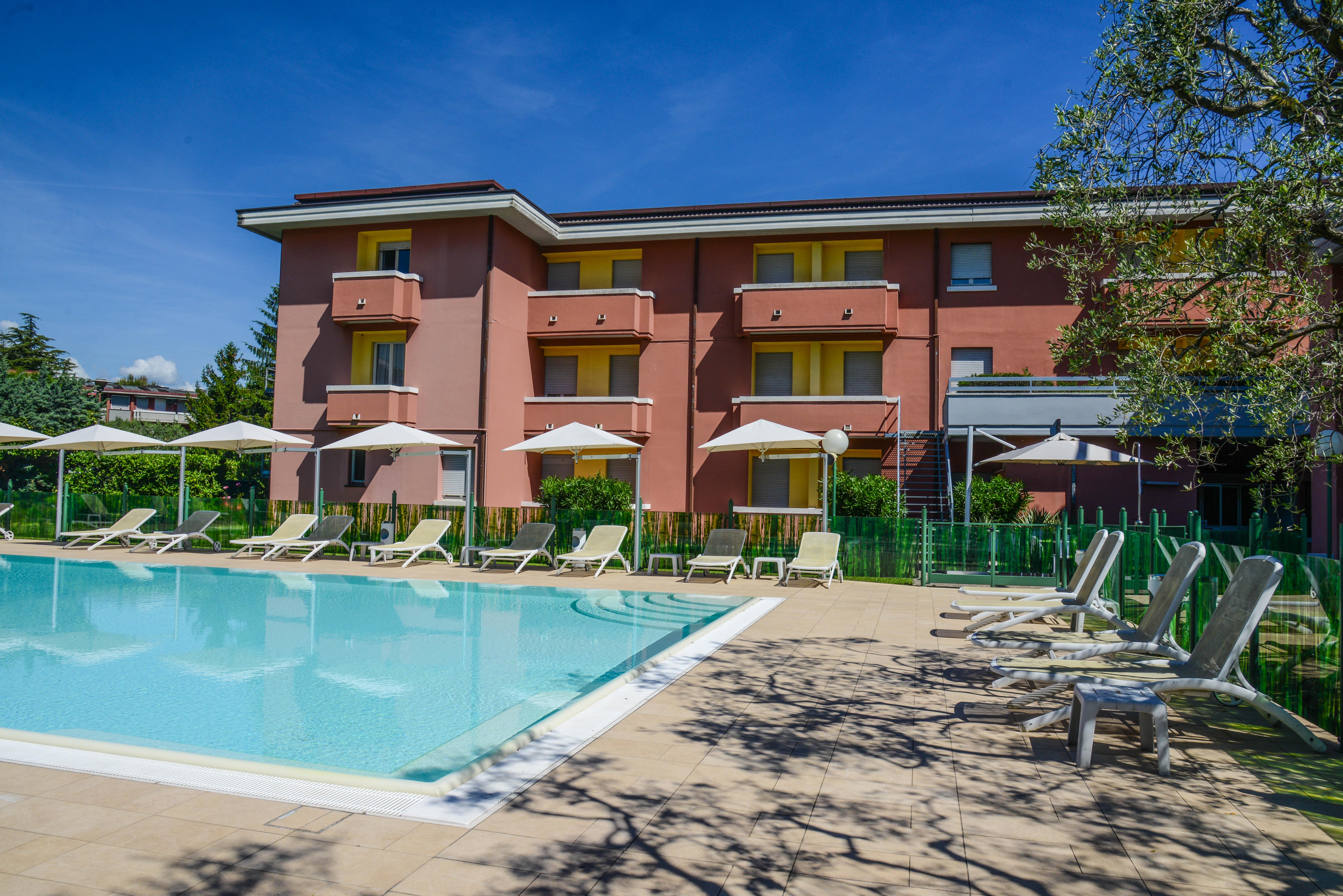 Hotel Oliveto Desenzano del Garda Esterno foto