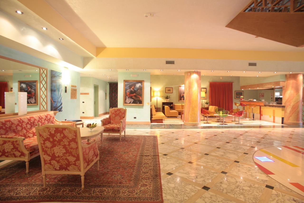 Hotel Oliveto Desenzano del Garda Esterno foto