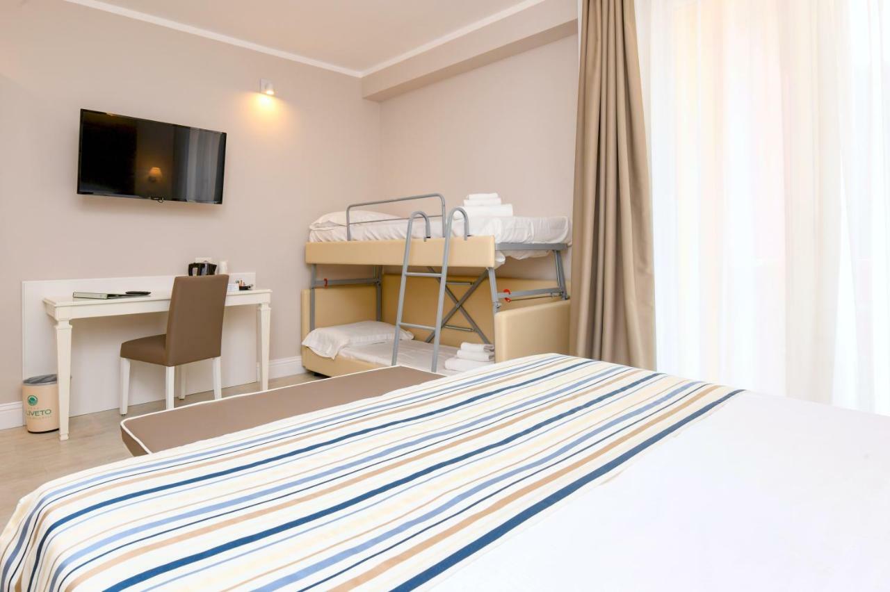 Hotel Oliveto Desenzano del Garda Esterno foto
